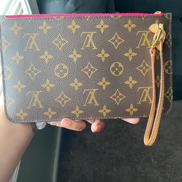 ❌SOLD❌Neverfull Pouch (MM) Monogram Pivoine - Picture 10 of 15
